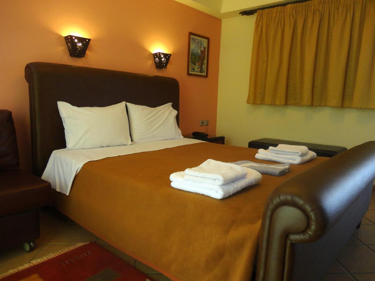 Lirio Guest House Makrakómi Esterno foto